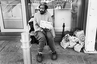 Homeless : Street Life : New York : Personal Photo Projects : Photos : Richard Moore : Photographer